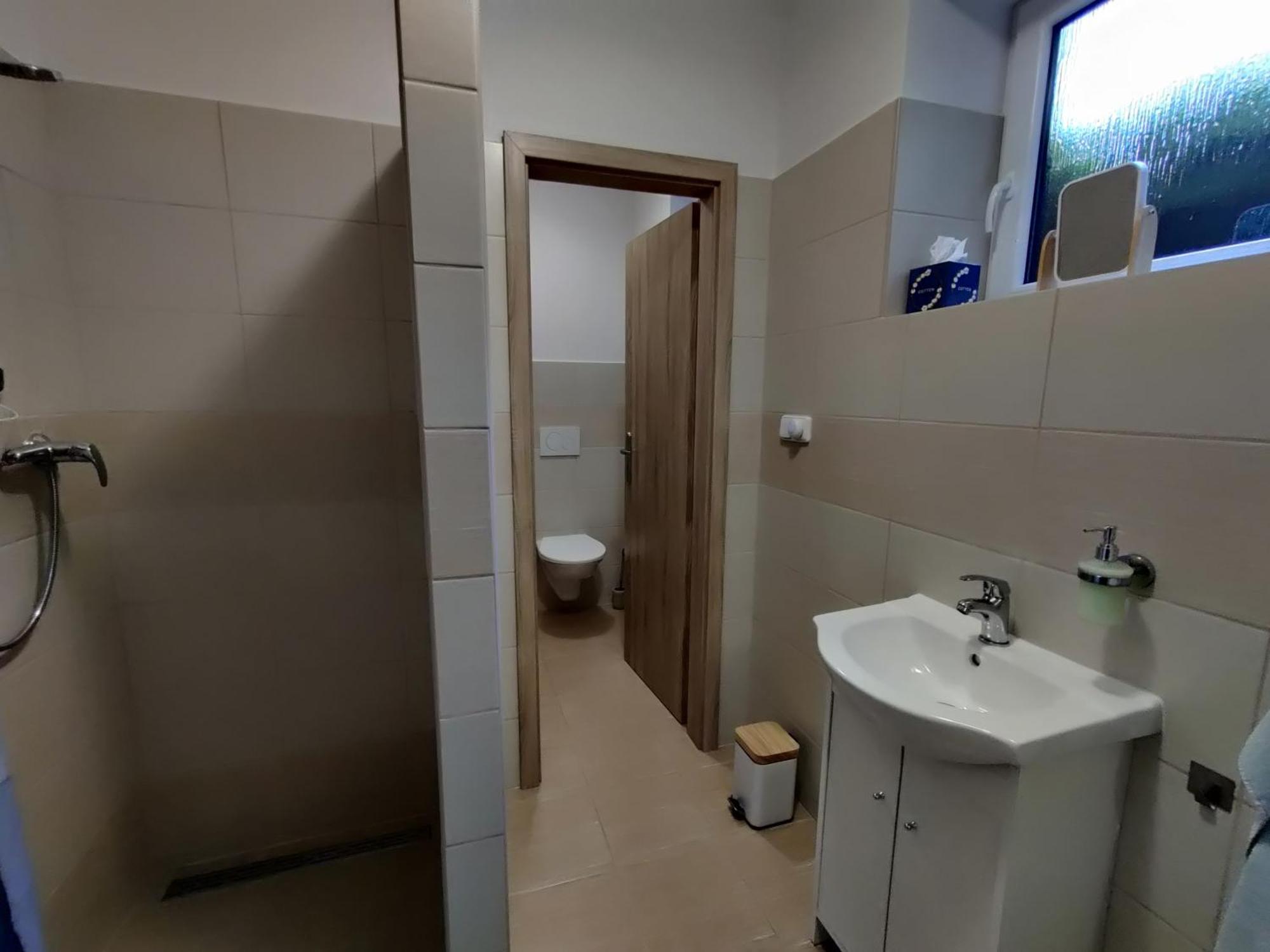 Apartamento Apartman Pod Lipou - Samostatny Objekt Jaroměř Exterior foto